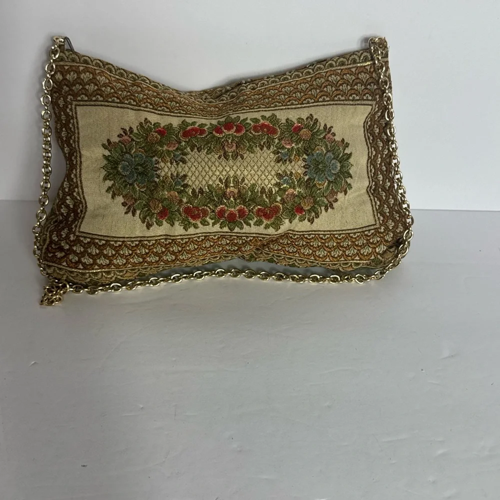 Adonia Made in Italy‎ Vintage Tapestry Purse with Gold Chain Strap